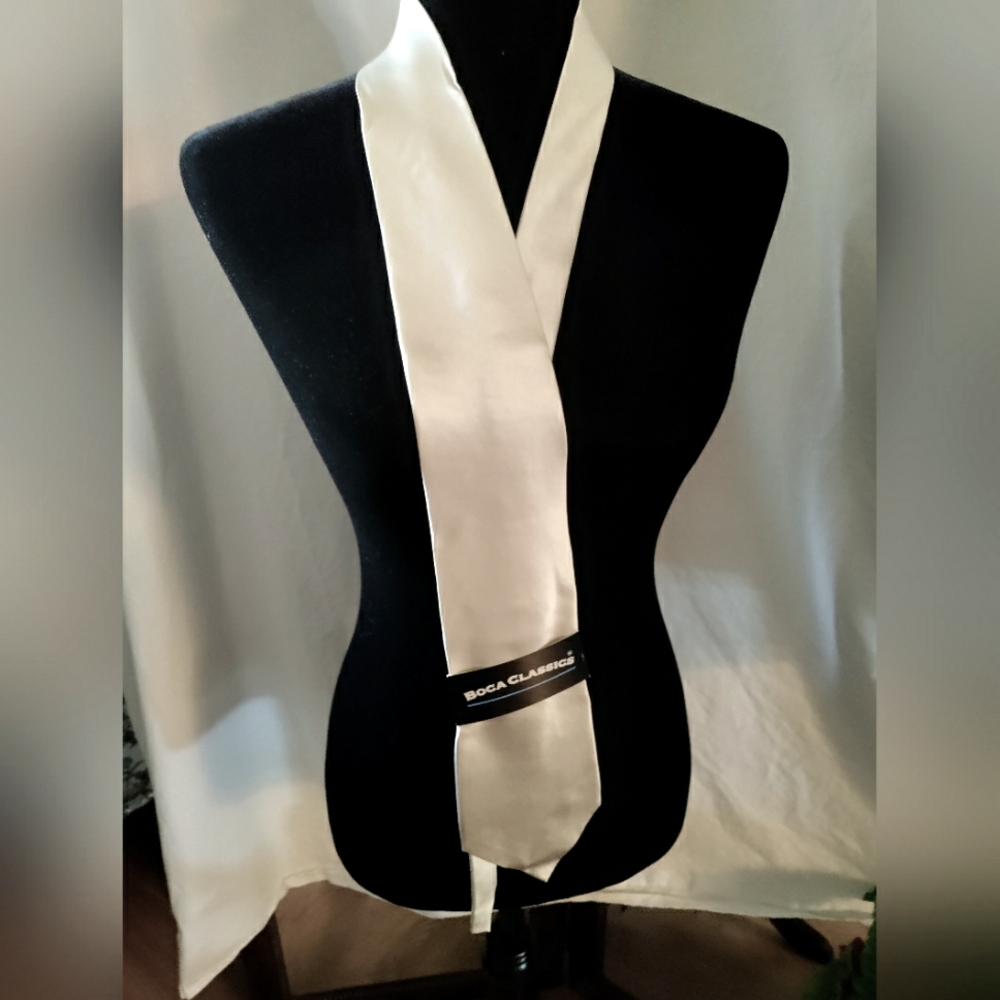 Boca Classics Silver Silk Tie NWTags